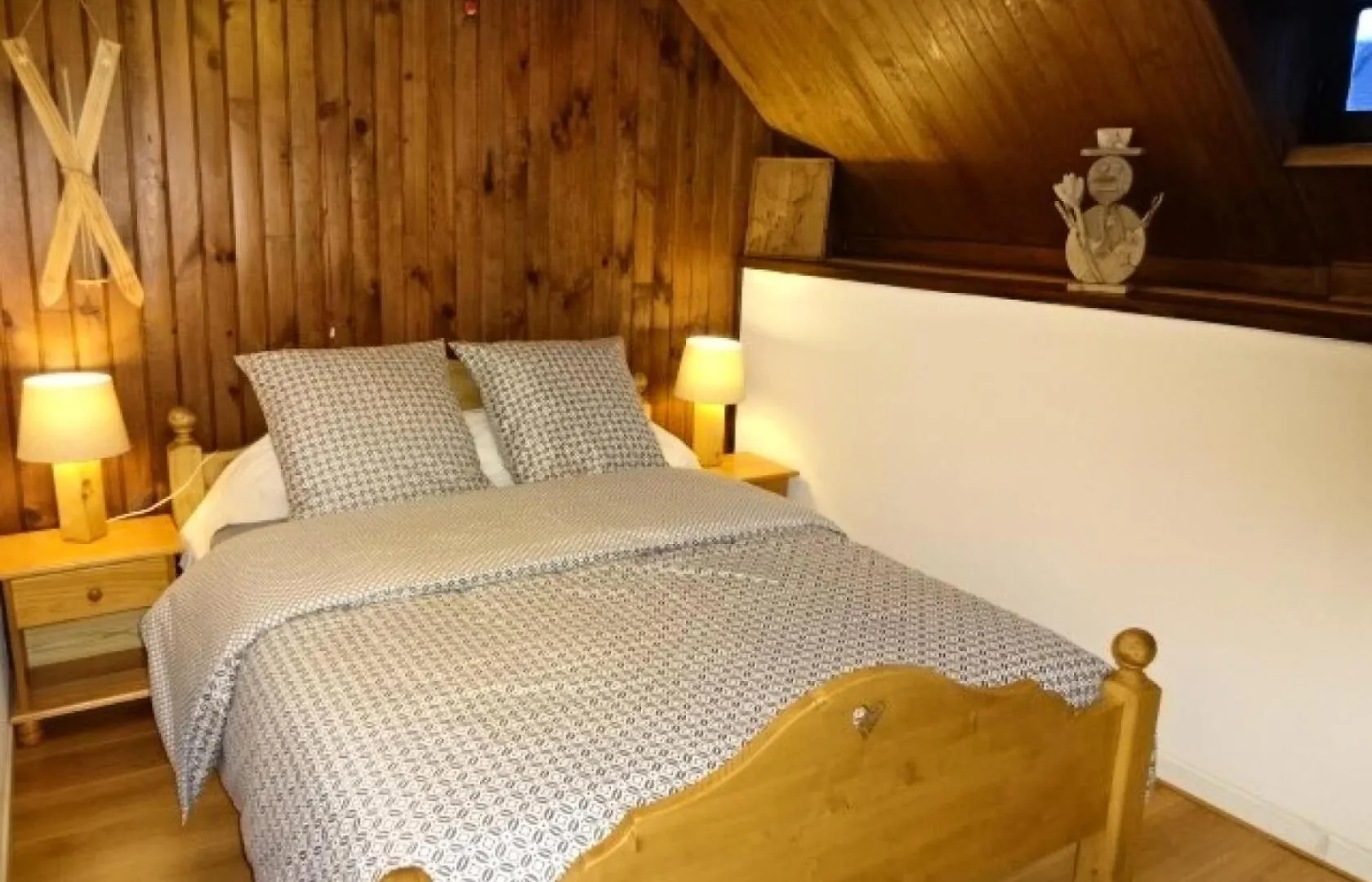 Residence Maison Mitoyenne - Maison 10 Personnes Village De Guchen Mae-9594 France